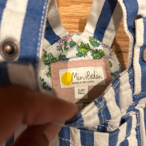 Mini Boden Girls Striped Overall Denim Dress. Size 2Y-3Y - Picture 2 of 7